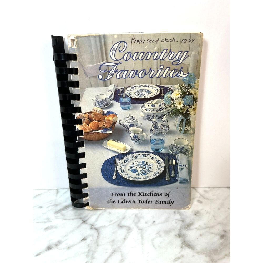 Country Favorites From the Kitchens of the Edwin Yoder Family Amish Cookbook Vtg